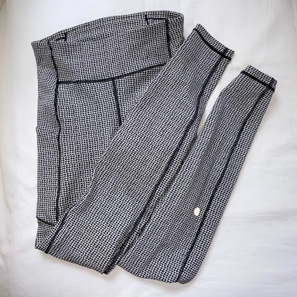 GREAT CONDITION LULULEMON LEGGINGS